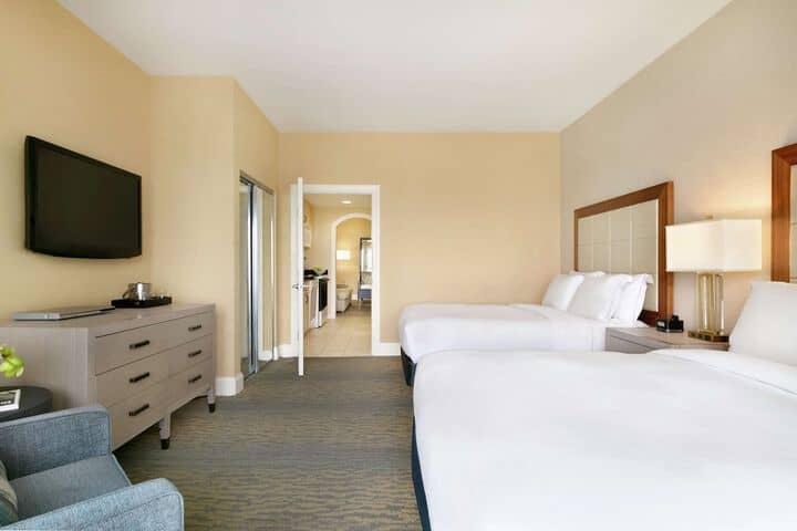 Room 8 of 65